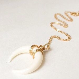 New White Double Horn Crescent Pendant Necklace